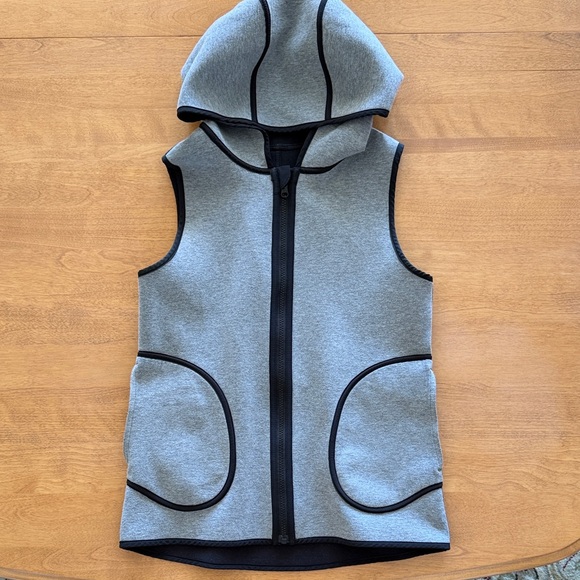 Lululemon Reversible Vest - Picture 1 of 6